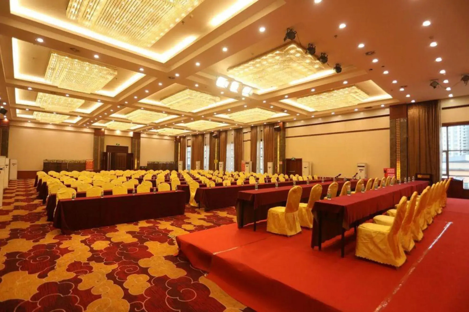 Yuanjiang International Hotel