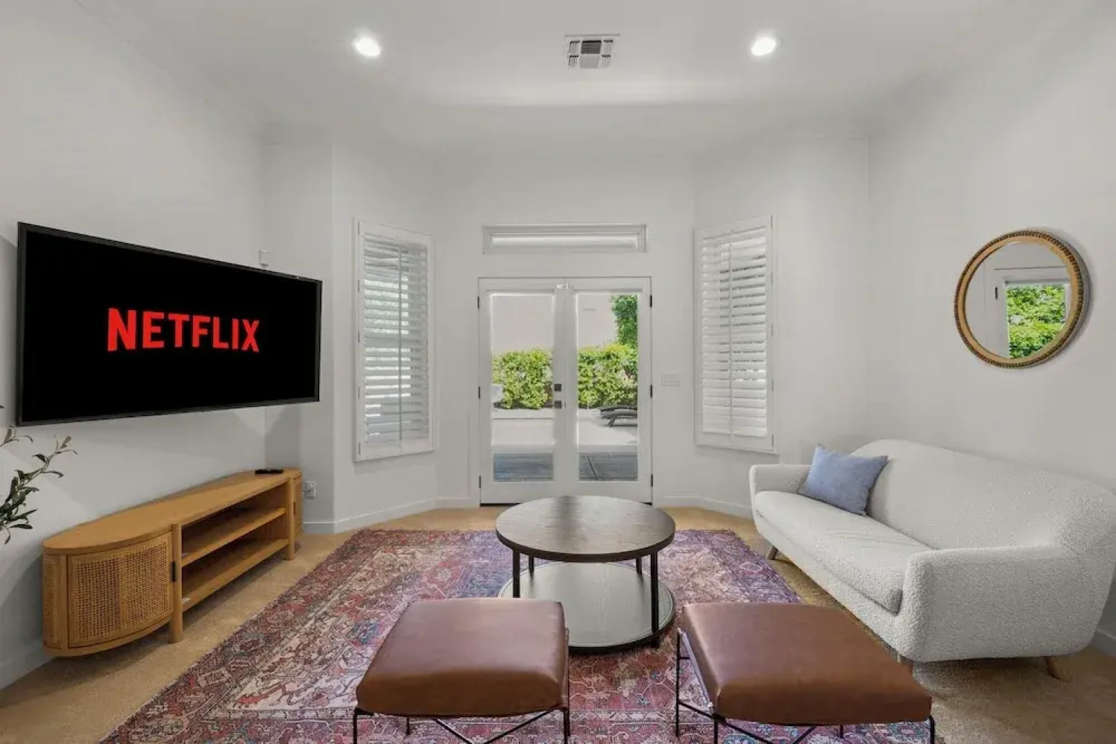 Pool Table, Putting Green: Luxury Oasis in Mesa