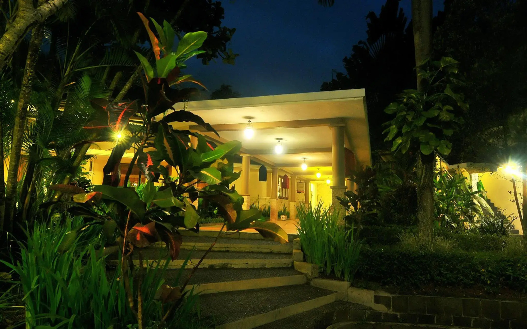 Candisari Hotel & Resto