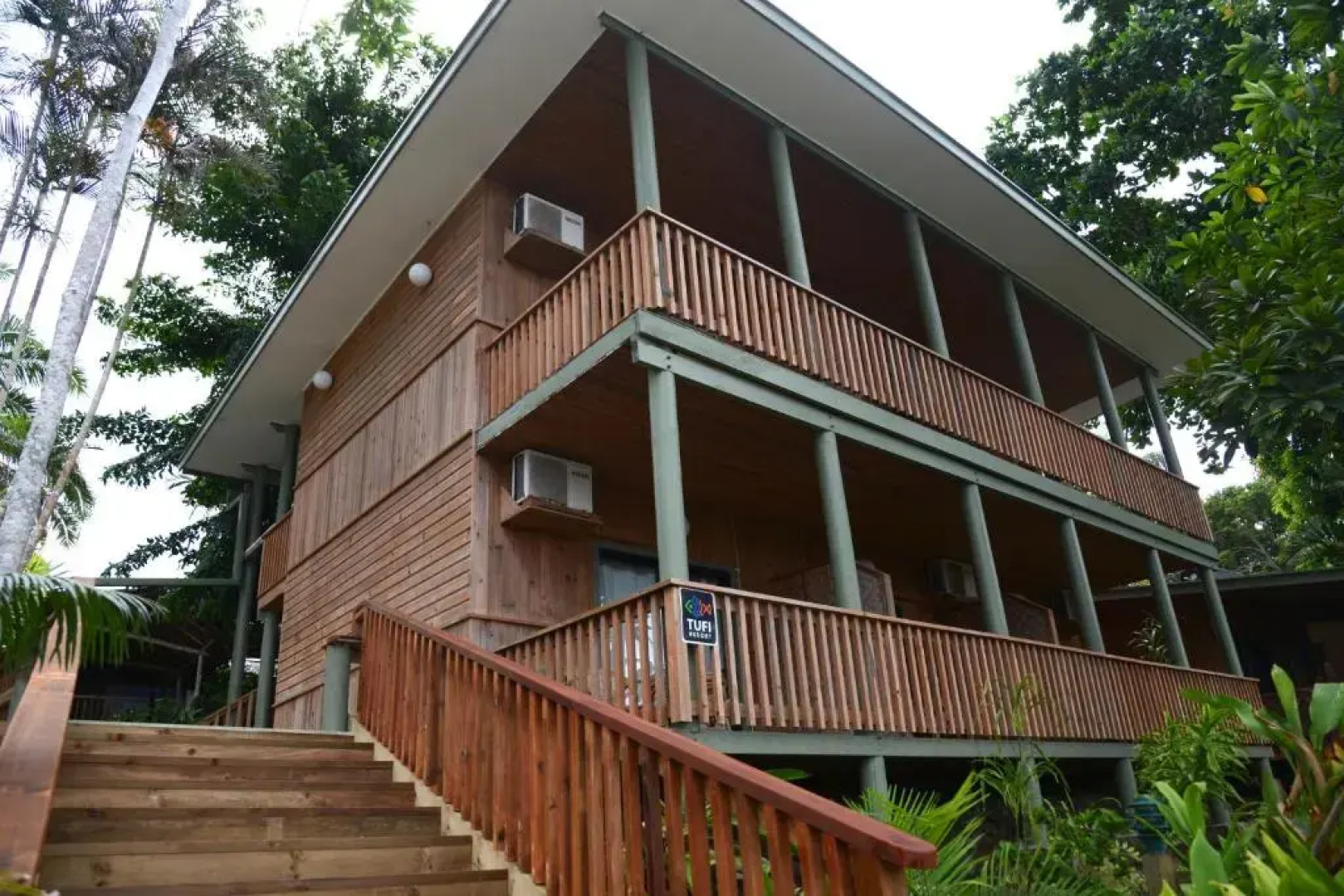 Tufi Resort
