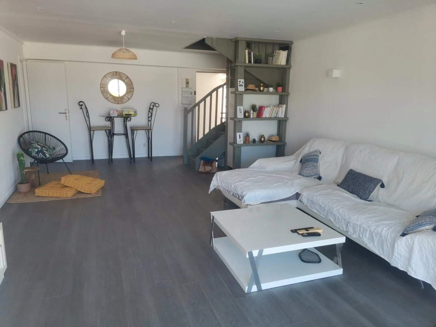 Bel appartement T4 vue mer sur la Marina du Gosier