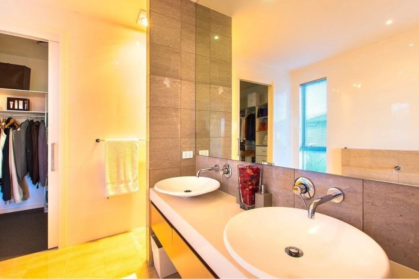 Holiday Home Vogue Living @ Hope Island Resort