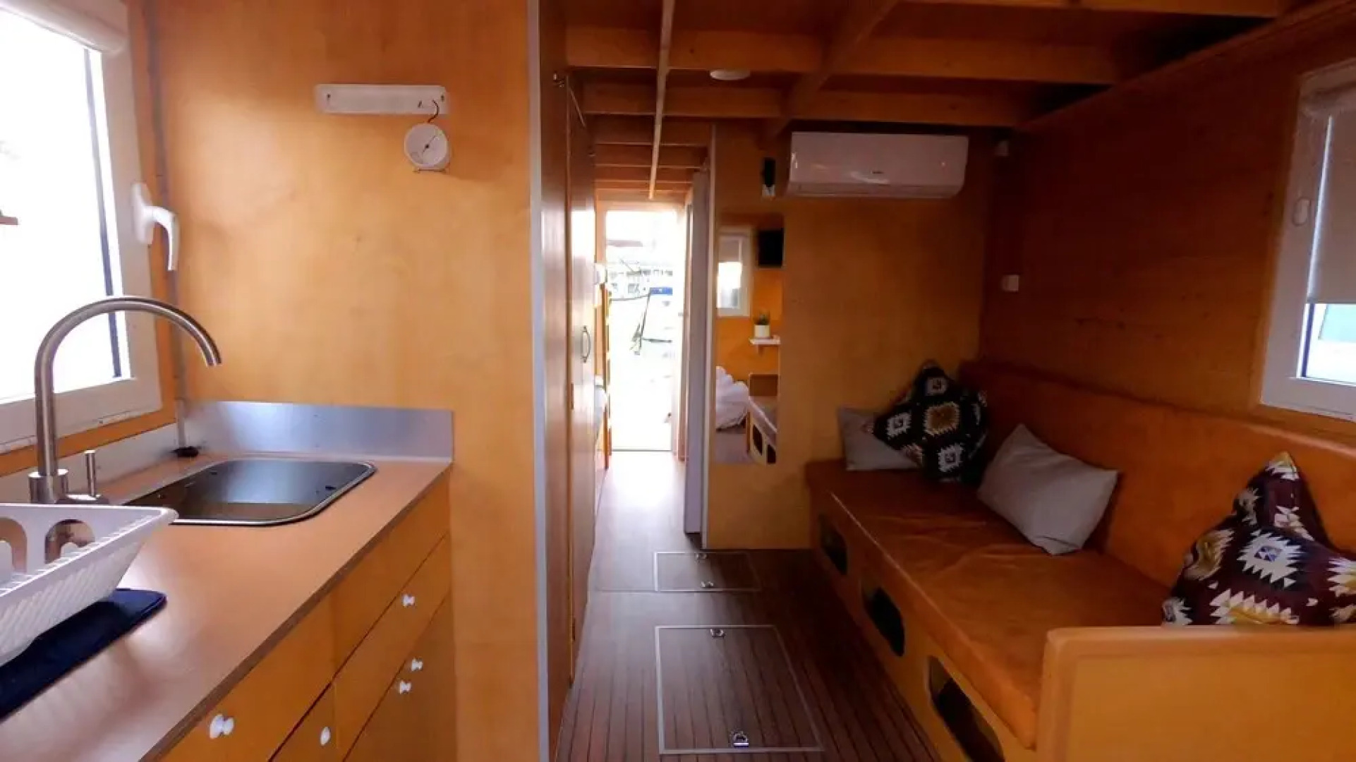 Vintage Classic 70s Boat!