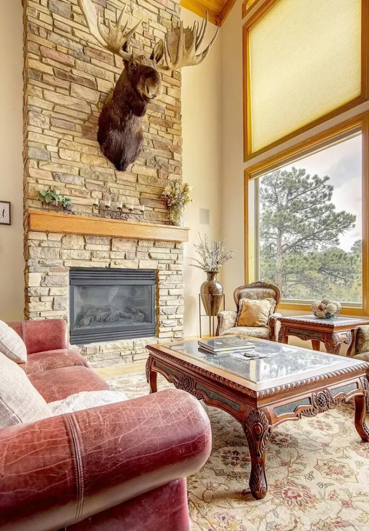 Secluded & Spacious Mountain Getaway