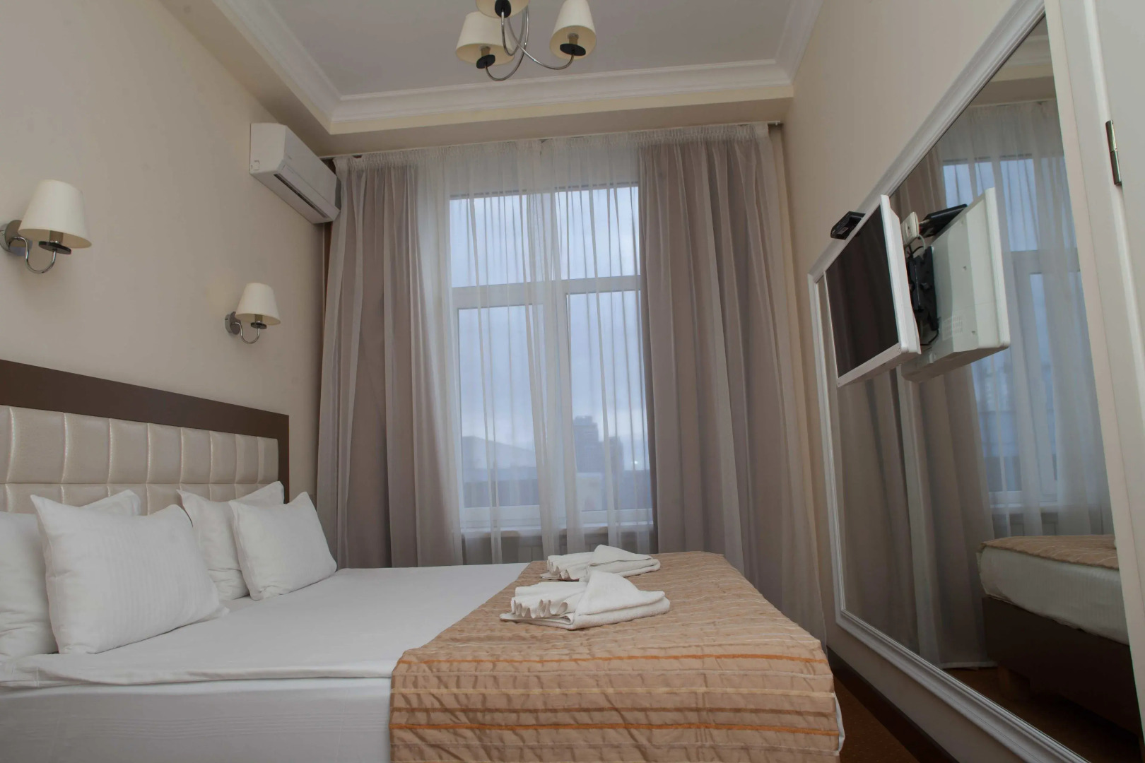 Мини-отель «Седьмое небо», ул. Евгения Коновальца