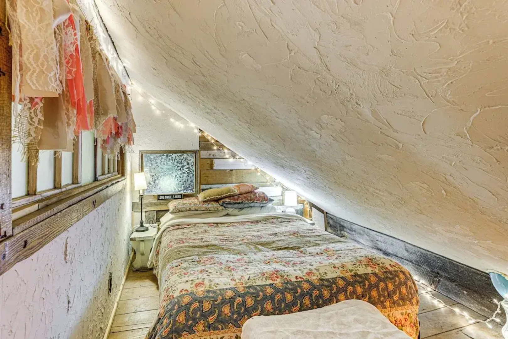 Walk to Downtown: Eclectic Wisconsin Dells Home