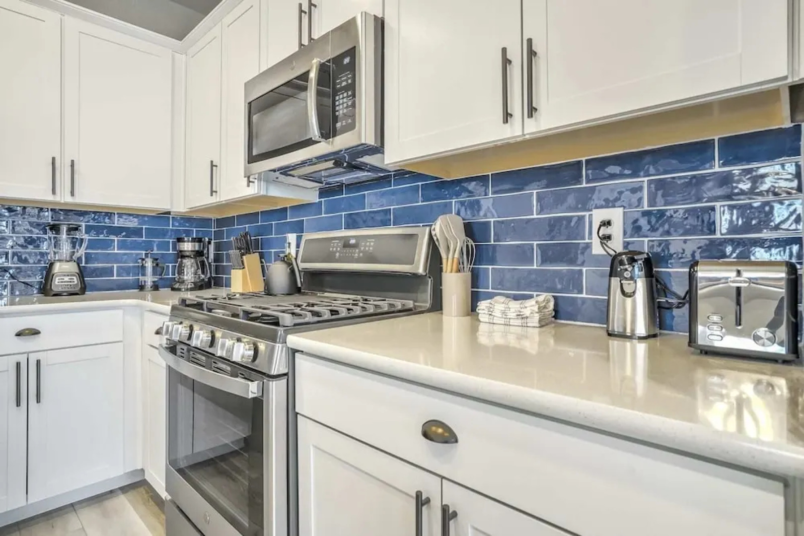 3BD Modern Home Close to Usafa