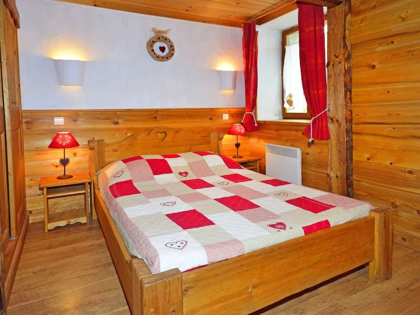 Charming Chalet in Champagny-en-vanoise Near Ski Area