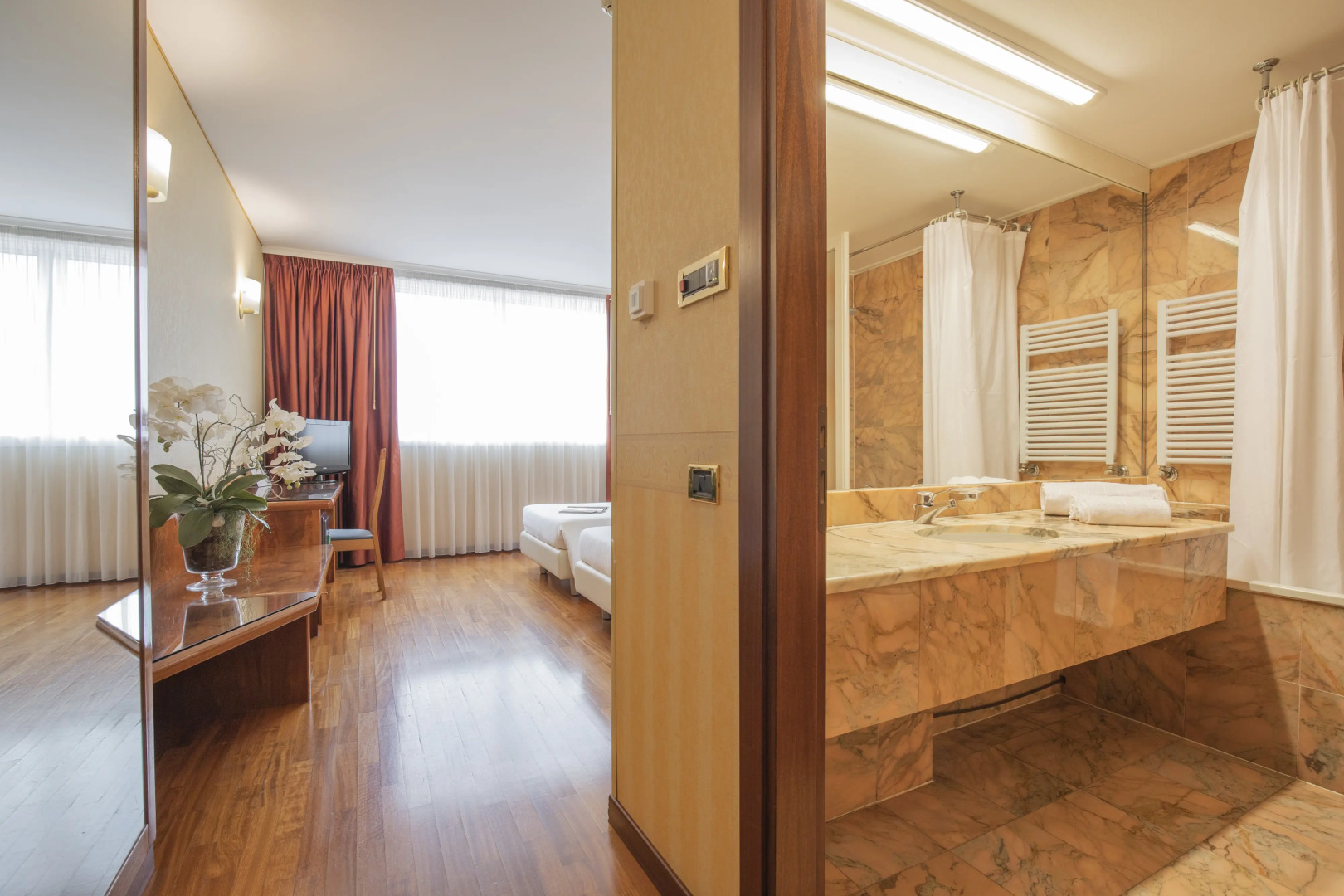 Montresor Hotel Tower