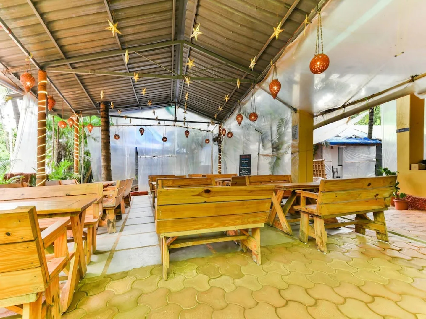 OYO 17264 Ashvem Beach Resort