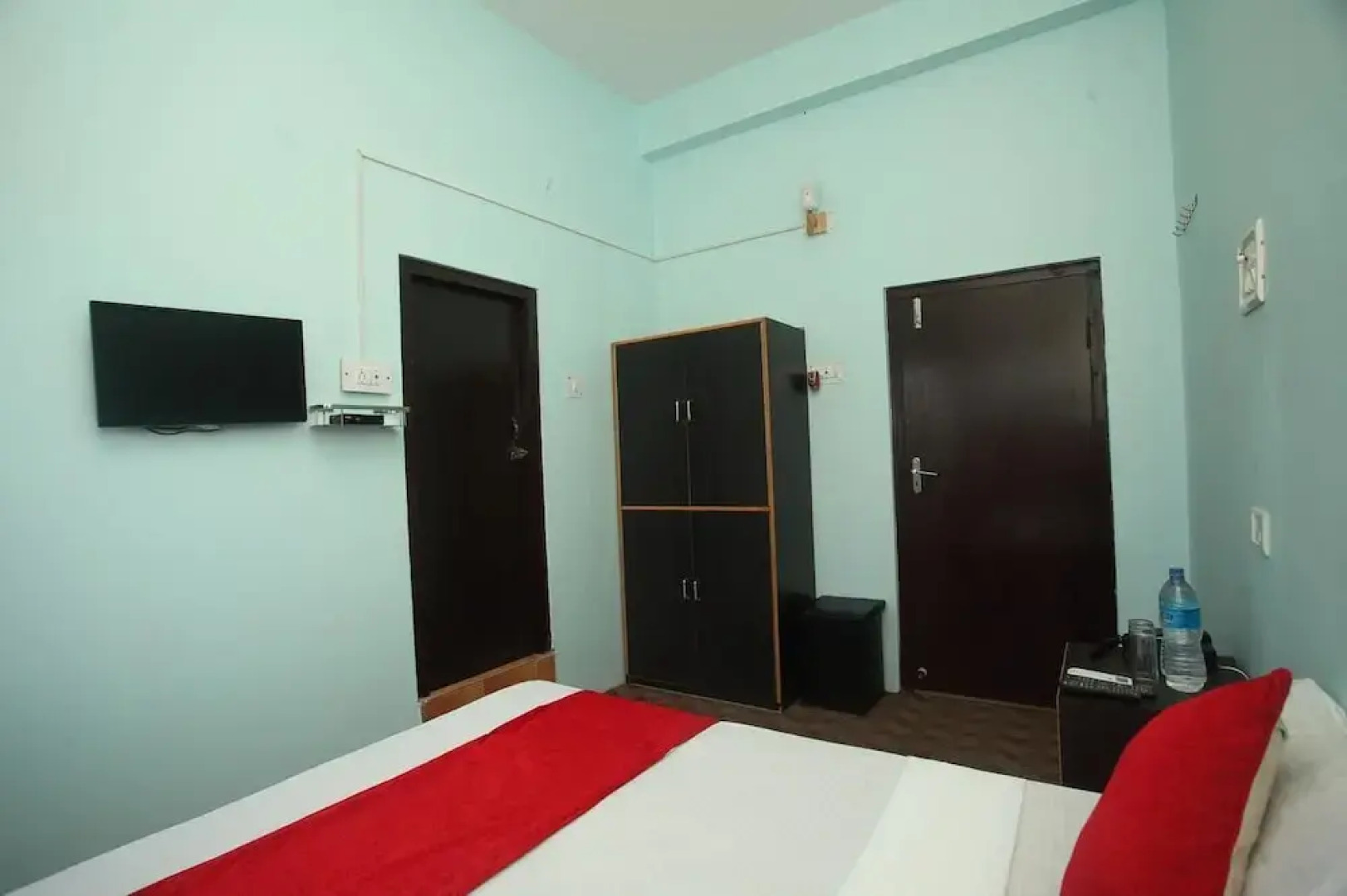 The Roadhouse Restro & Hotel By OYO Rooms