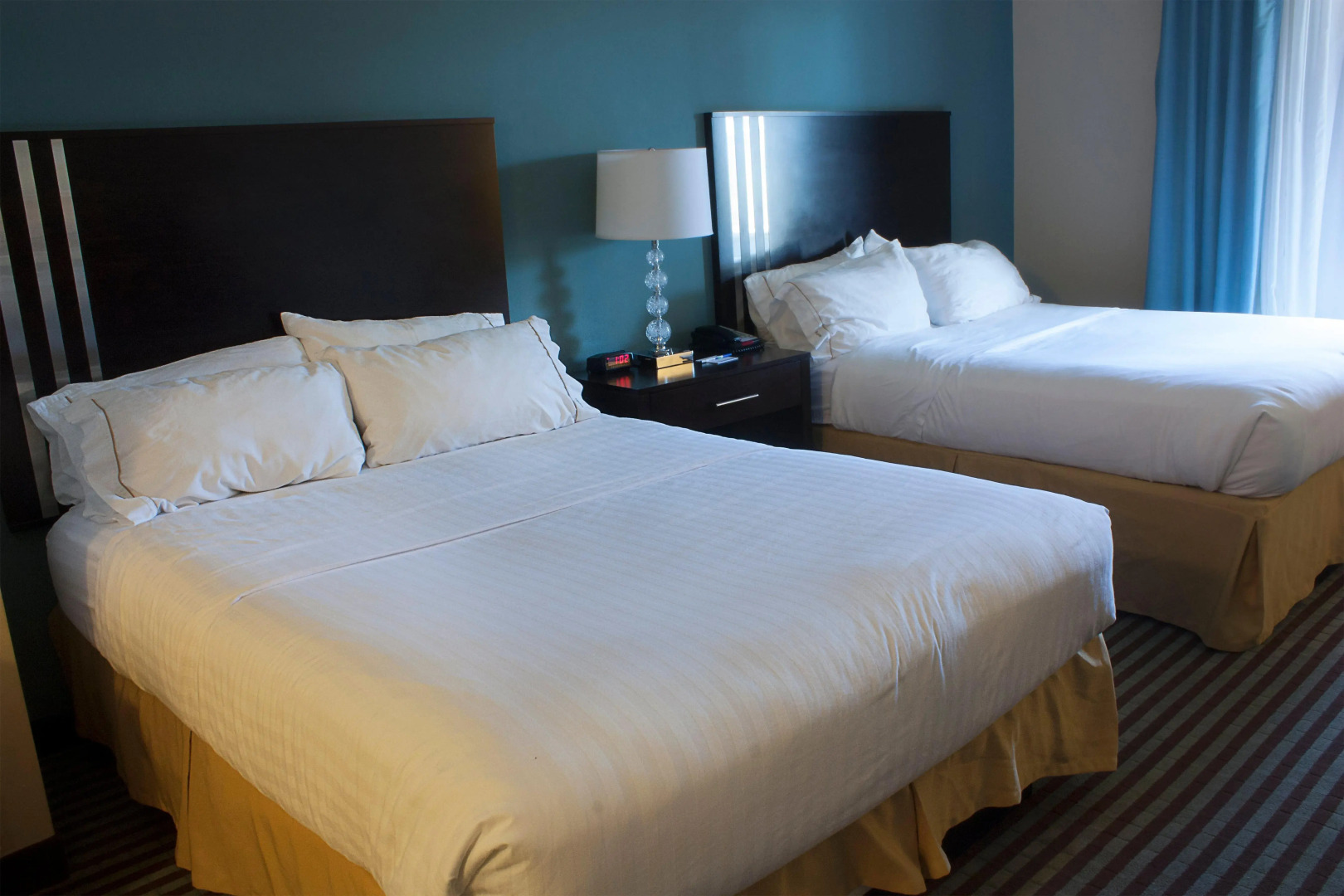 Holiday Inn Express & Suites Youngstown West - Austintown by IHG