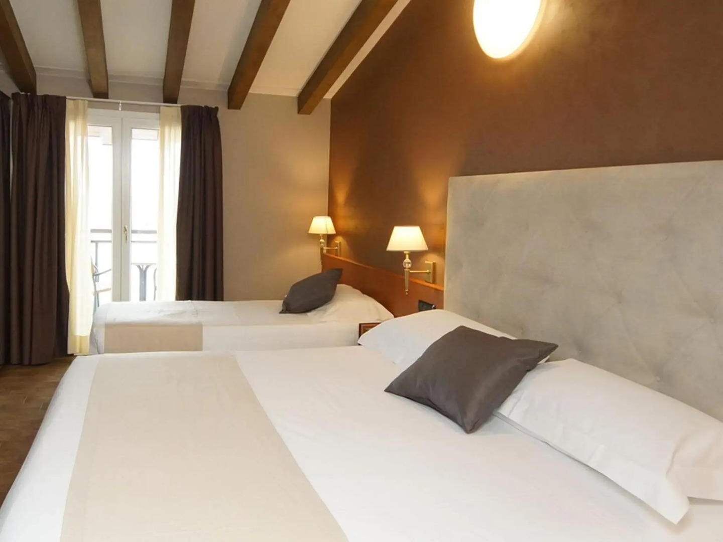 Hotel Clarin 14 by Dori