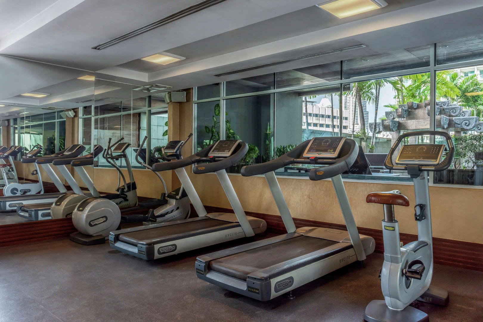 DoubleTree by Hilton Bangkok Ploenchit