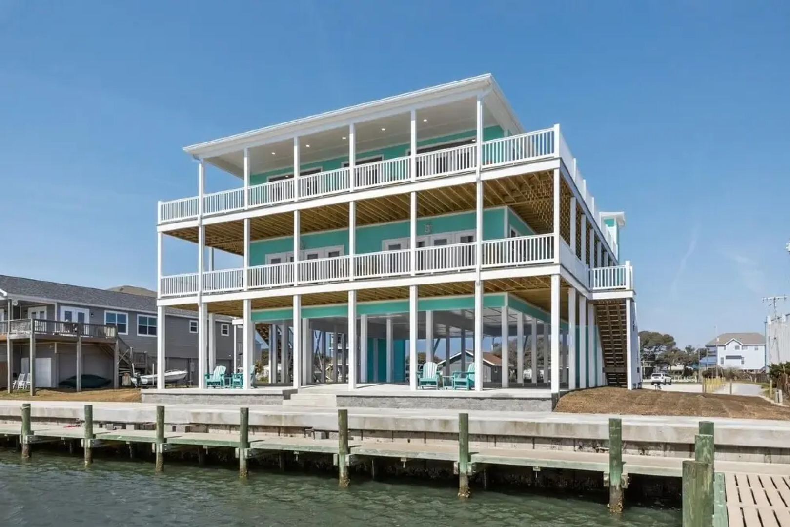 Shell Point 2 Bedroom Condo by RedAwning