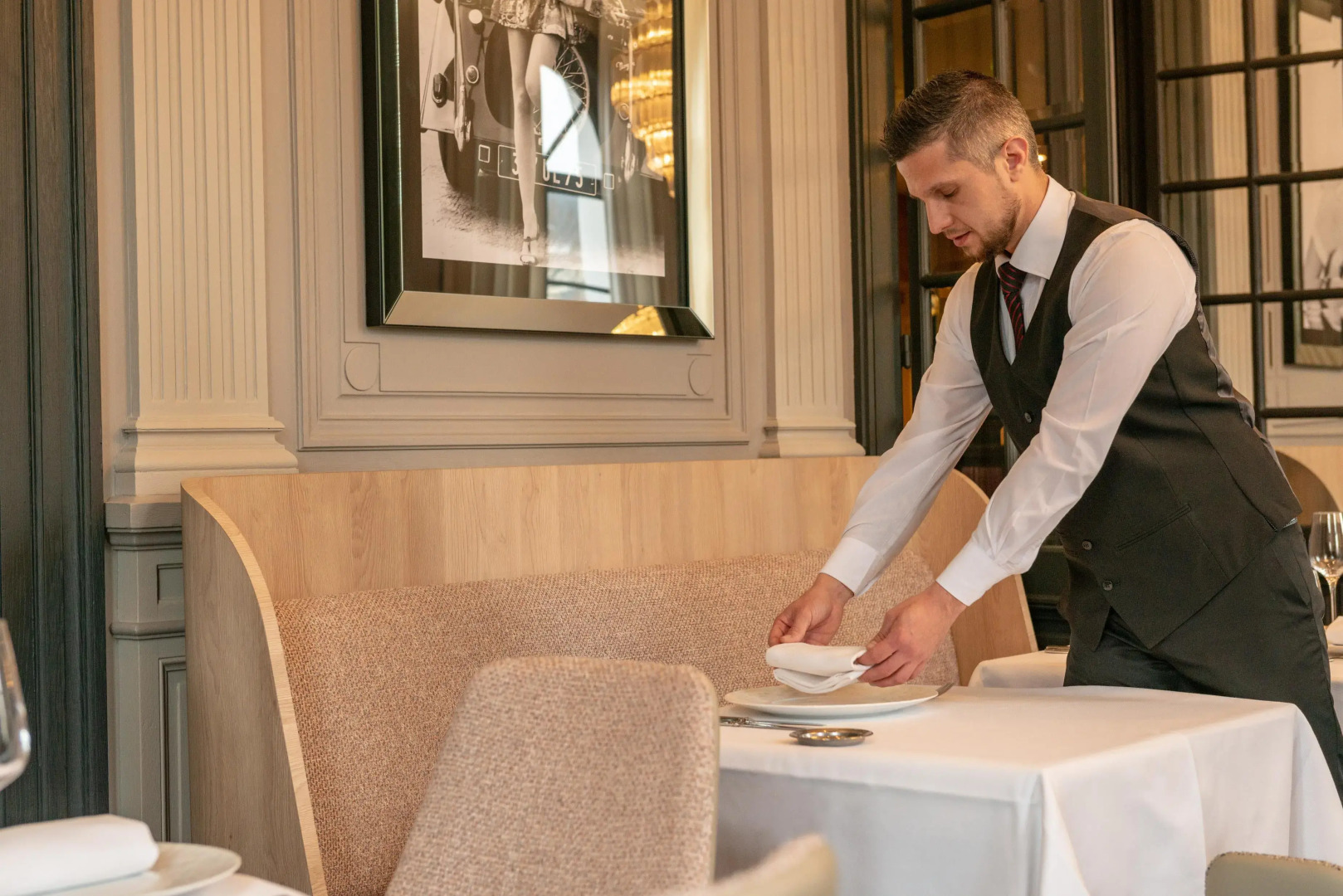 The Originals Boutique, La Maison Rouge