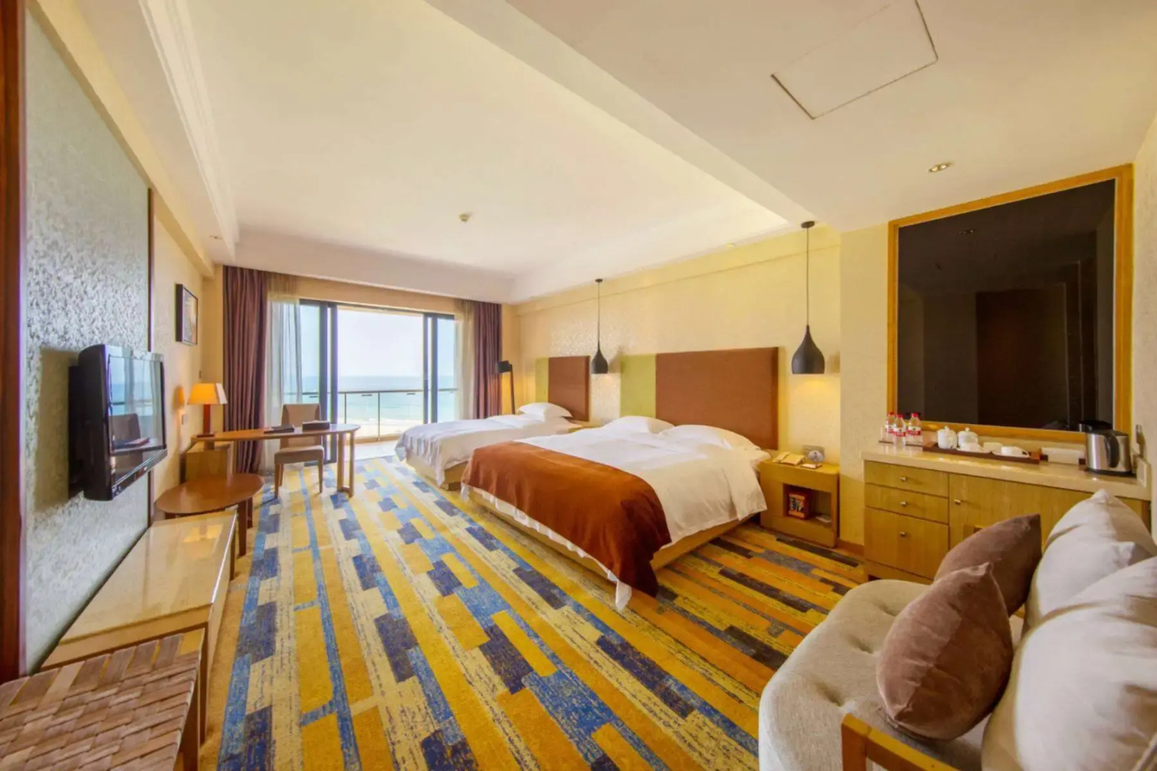 Days Hotel Suites by Wyndham Yangjiang