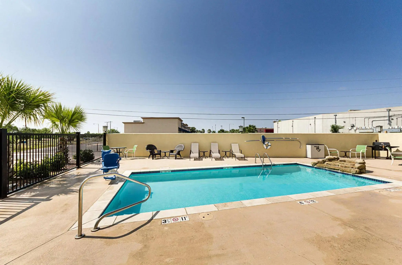 Comfort Inn & Suites Eagle Pass