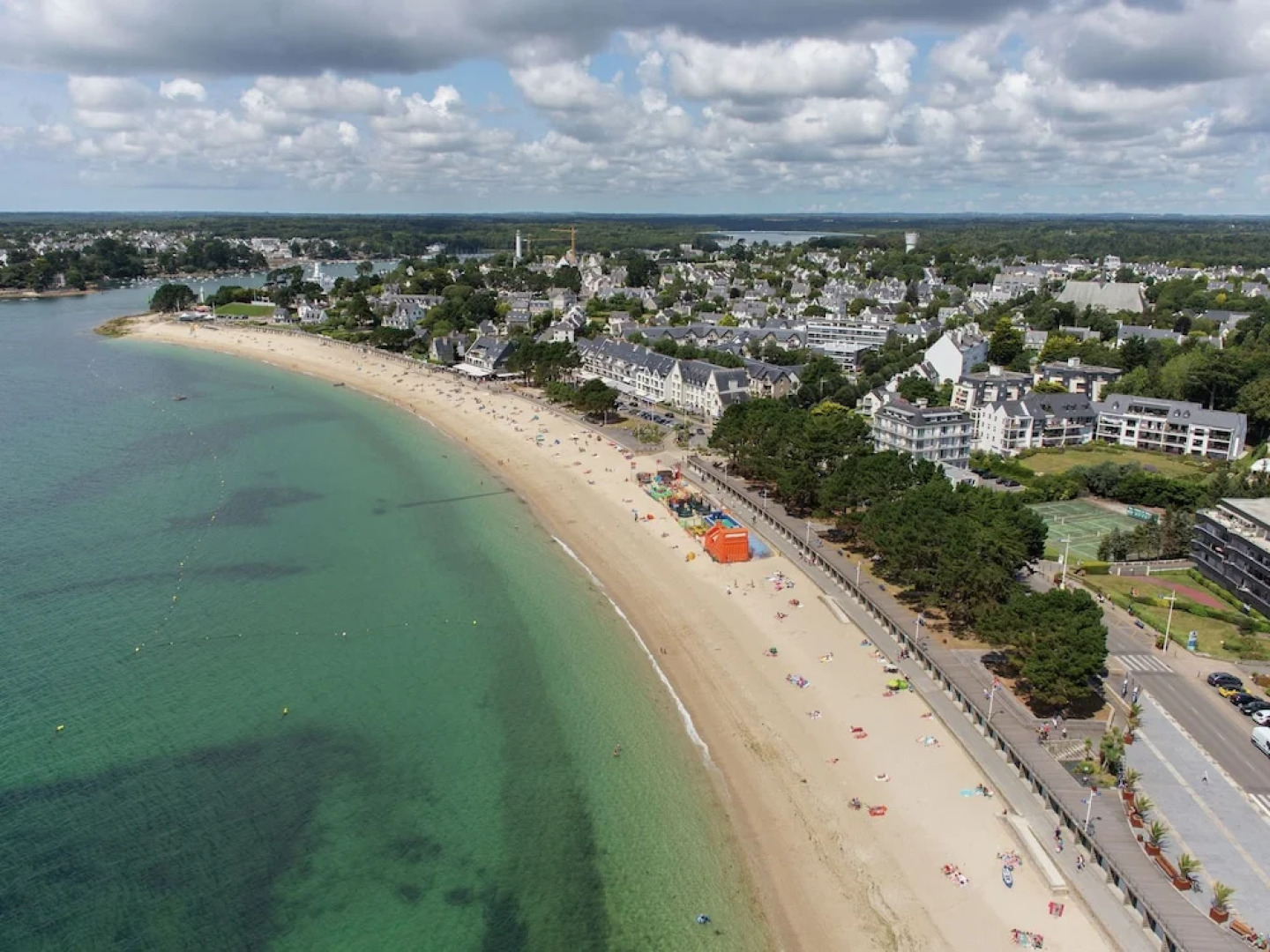 Modern Apartment Near the Relais Thalasso Thermes spa