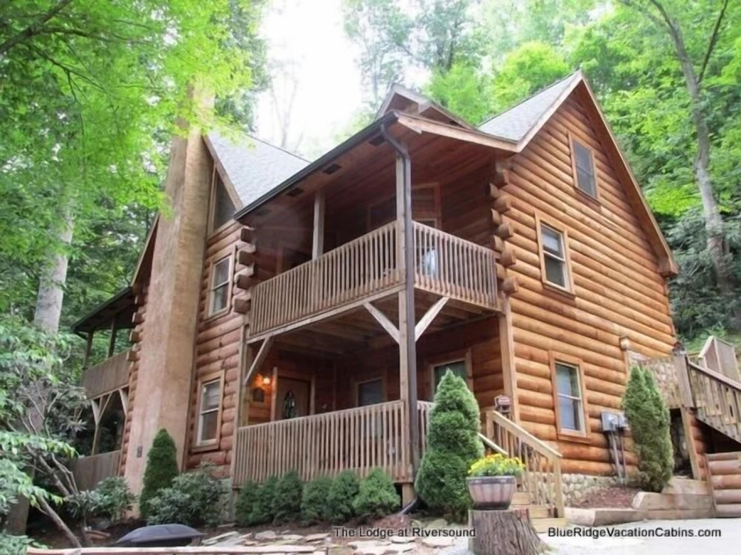 Lodge at Riversound Apartment