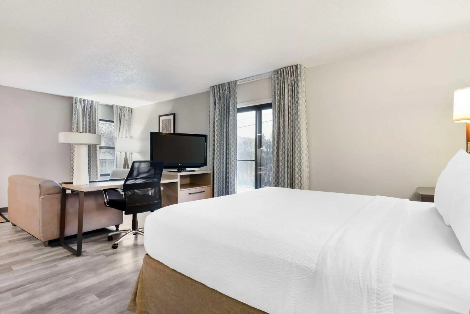 MainStay Suites St. Louis - Galleria