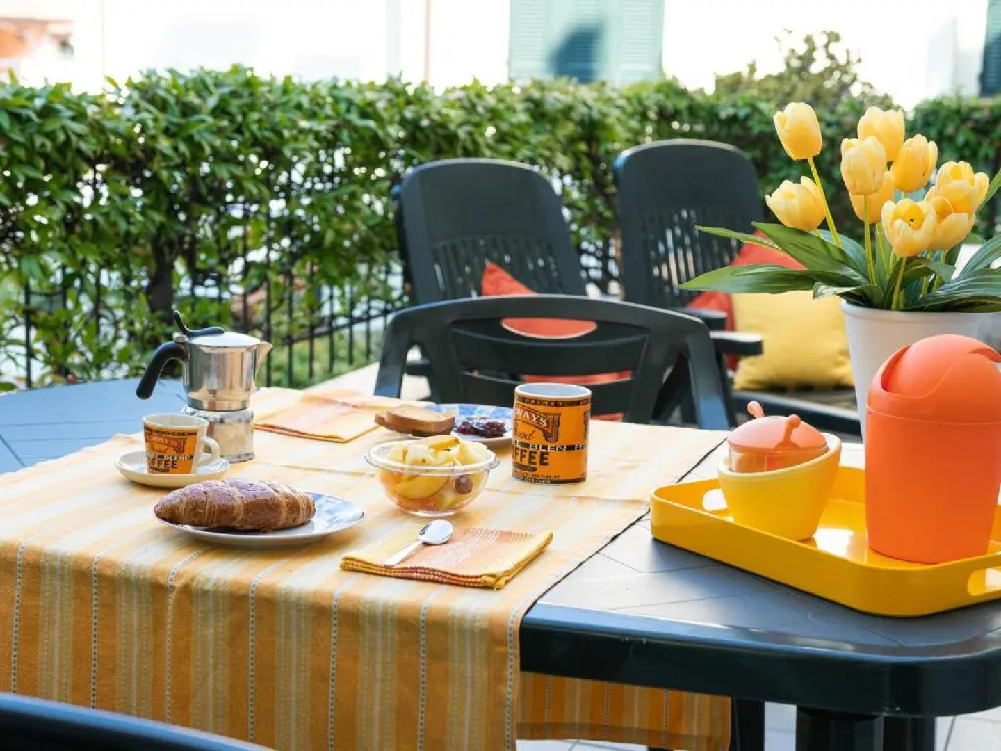Terrazza del Gelsomino with terrace and open view