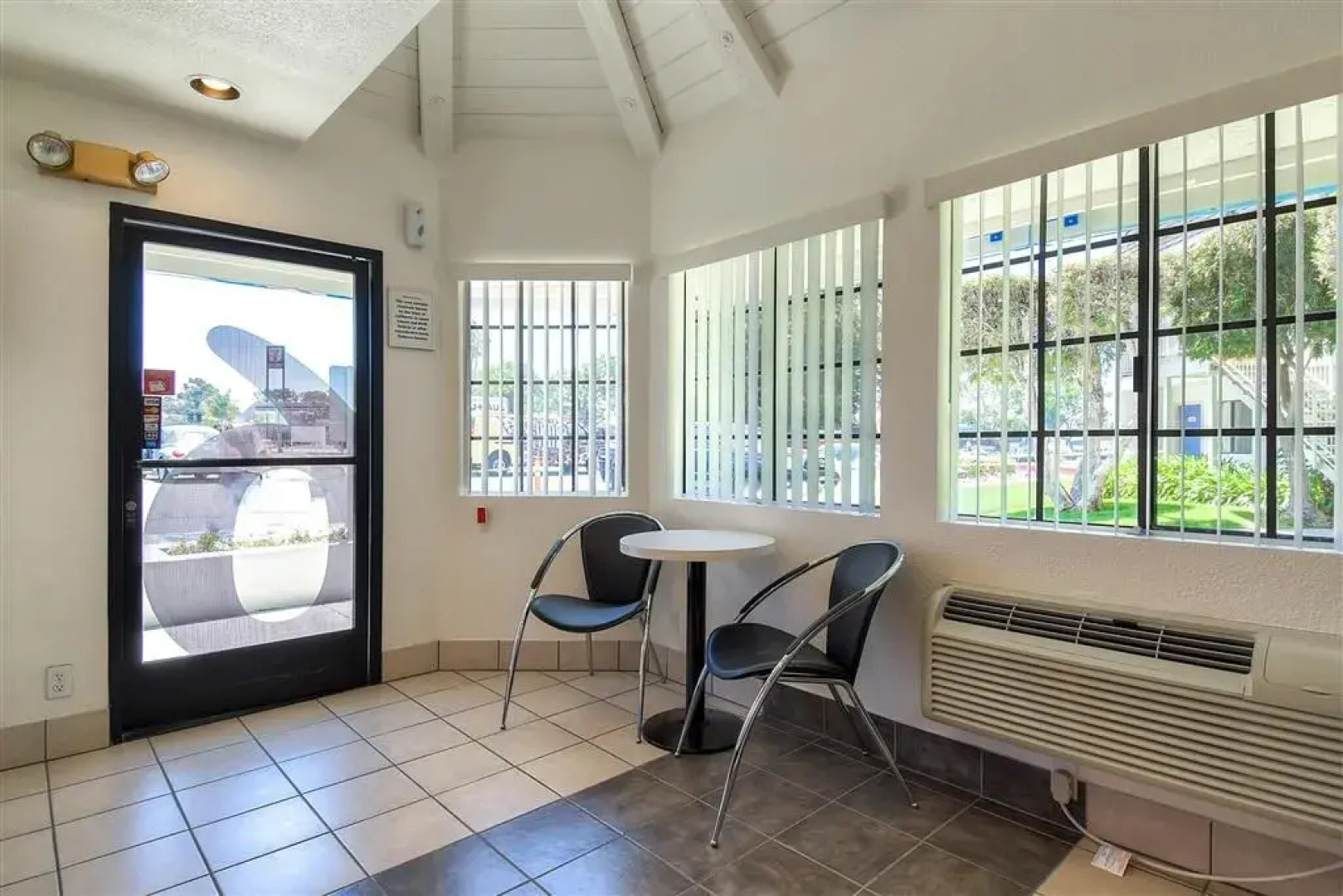 Motel 6 Carlsbad Downtown