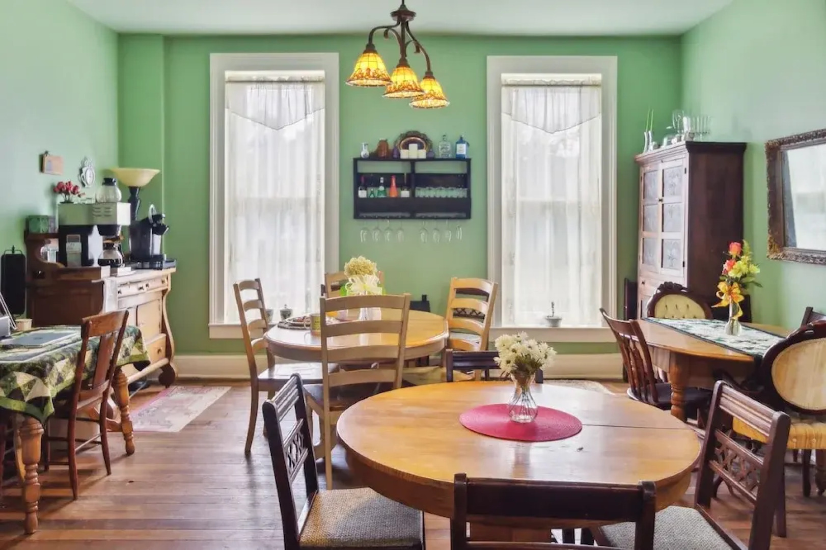 Dupriest Room 1 Bedroom by Main Street Bed & Breakfast