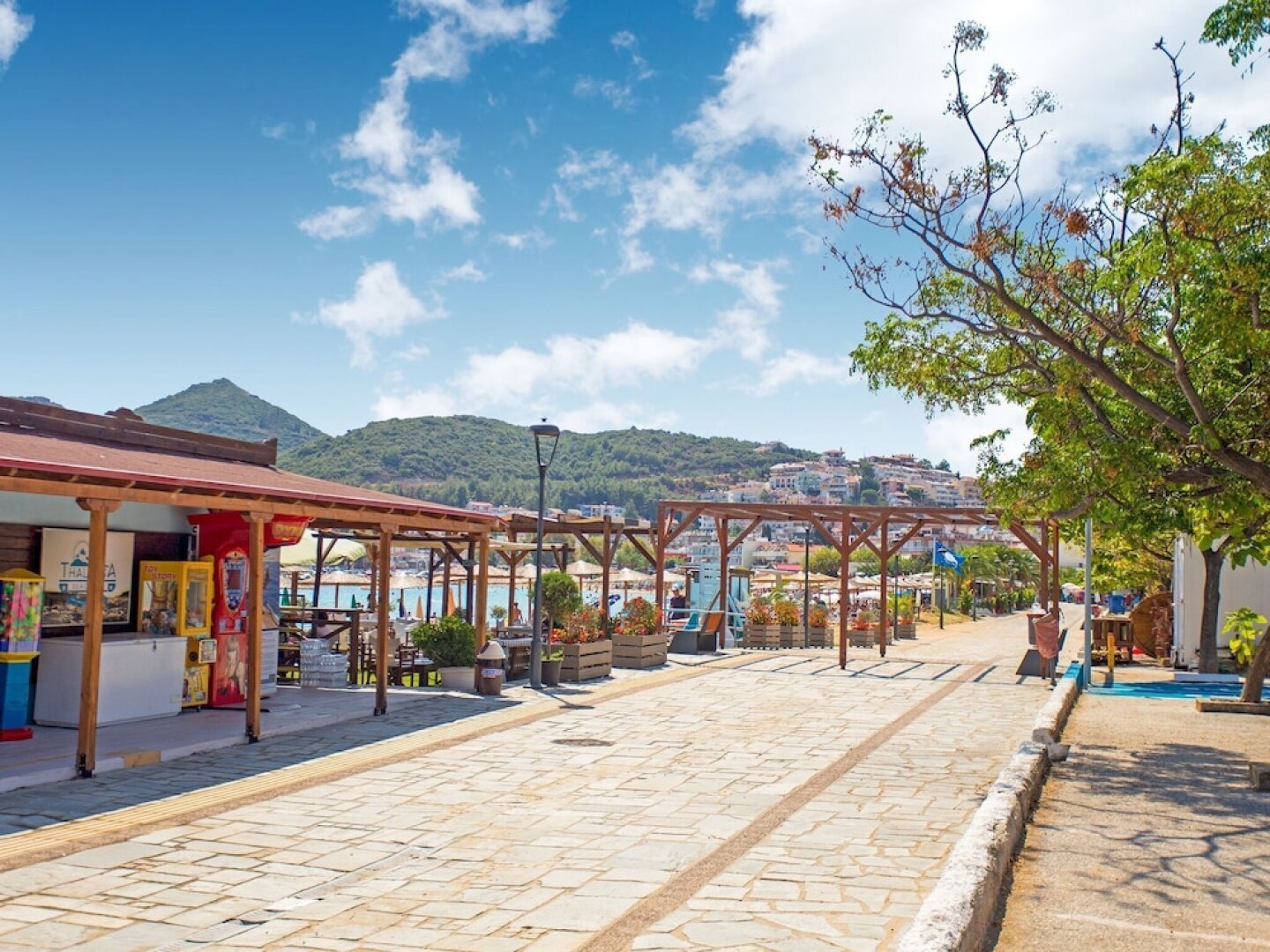 Pleasant Apartment in N. Irakleitsa With Garden