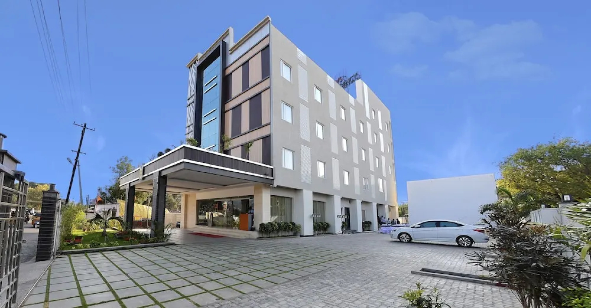 Poppys Anukula Residency - Vellore