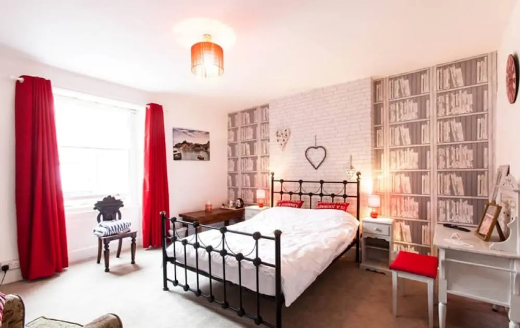 The Old Millhouse Inn