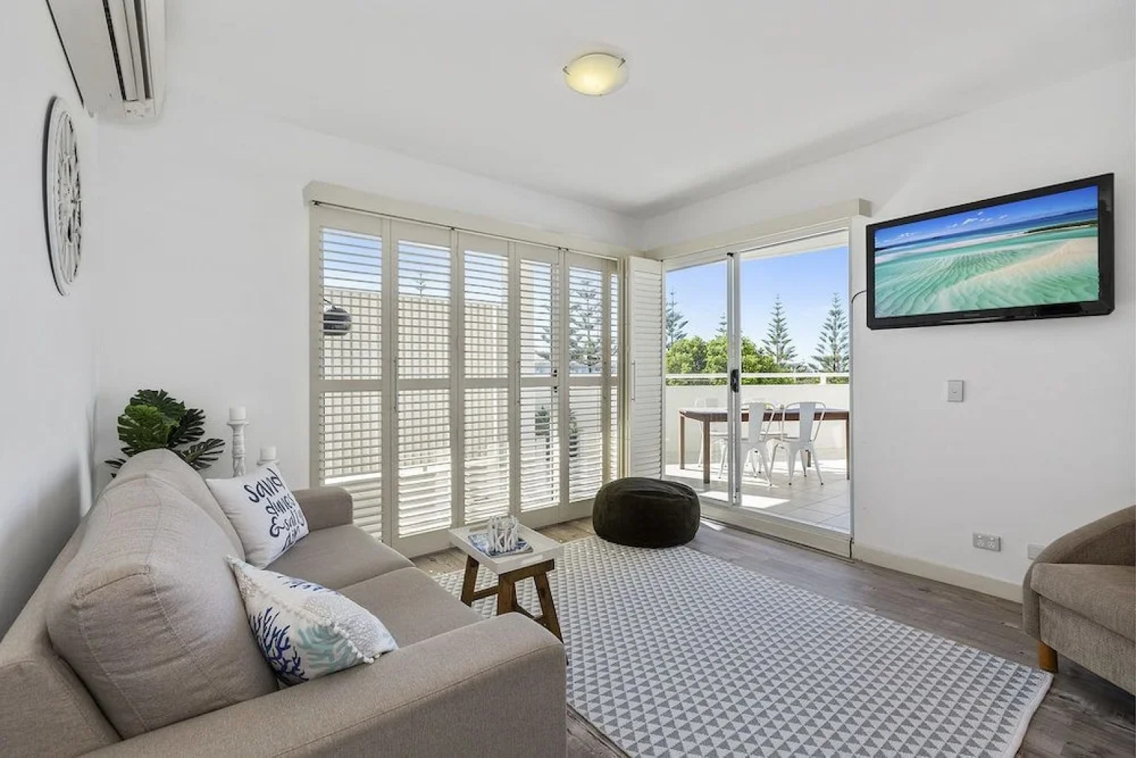 Resort On The Beach 1219/20