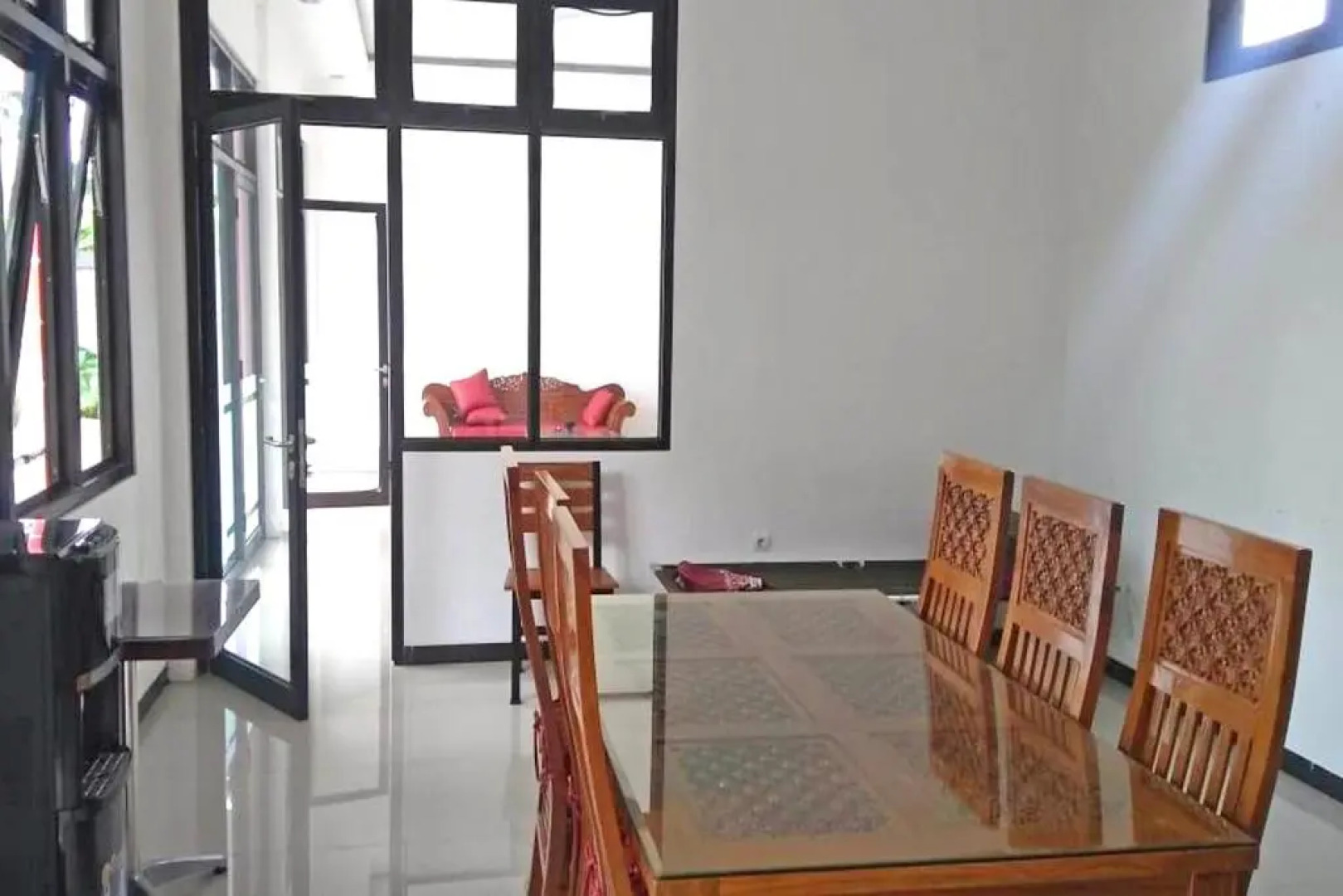OYO 2718 Backpacker's Homestay Jlegong
