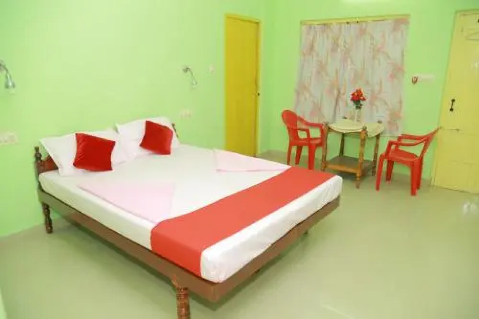 Shirleys Beach Hotel