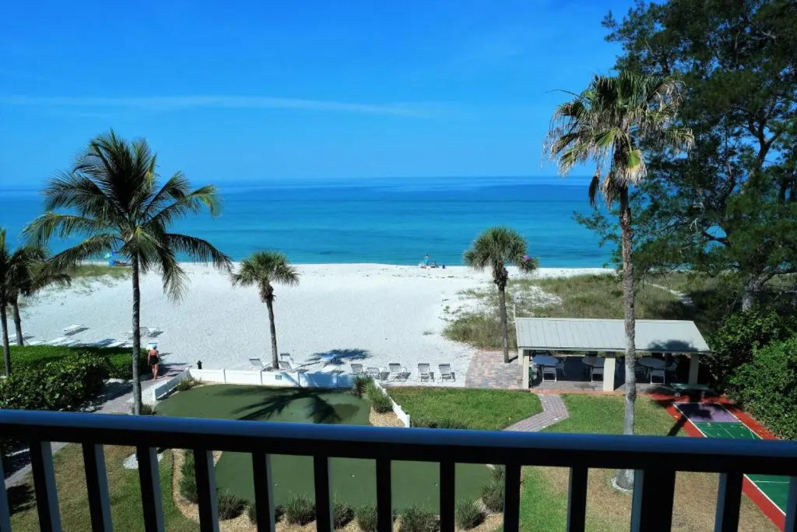 Gulf and beach view apartment 403