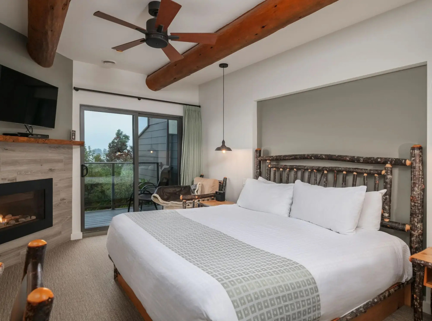 Tigh-Na-Mara Seaside Spa Resort