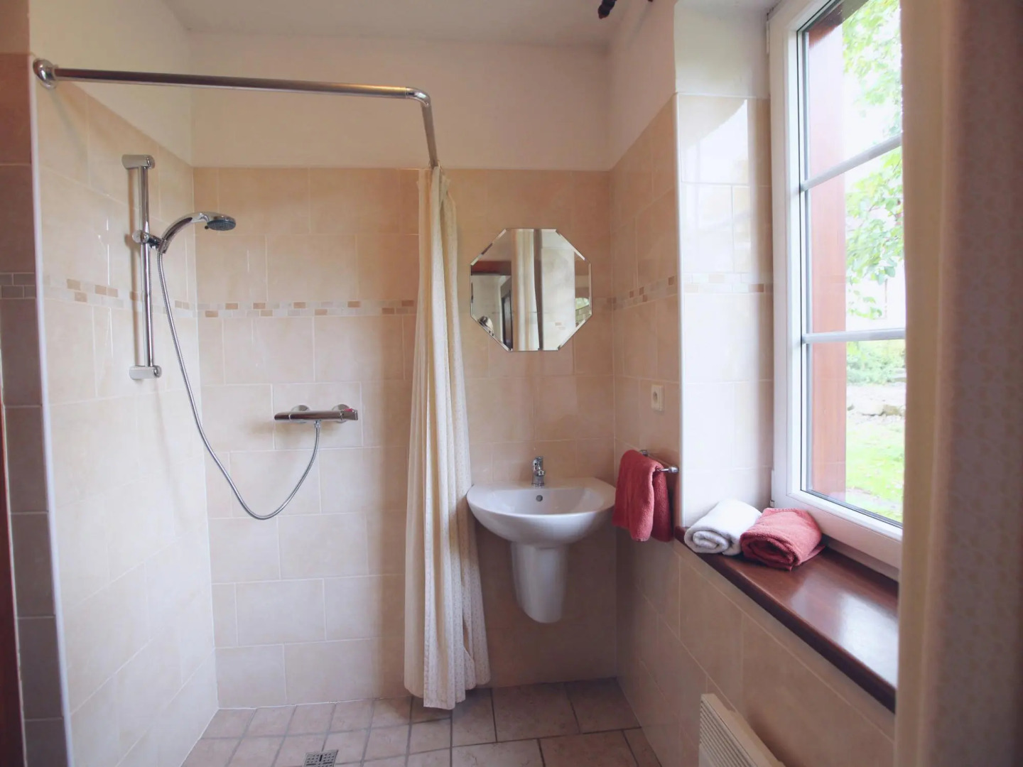 Luxurious Villa in Bozanov With Sauna