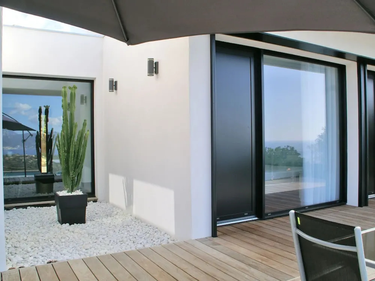 Spacious and Luxury Villa in Albitreccia With Swimming Pool and Panoramic View