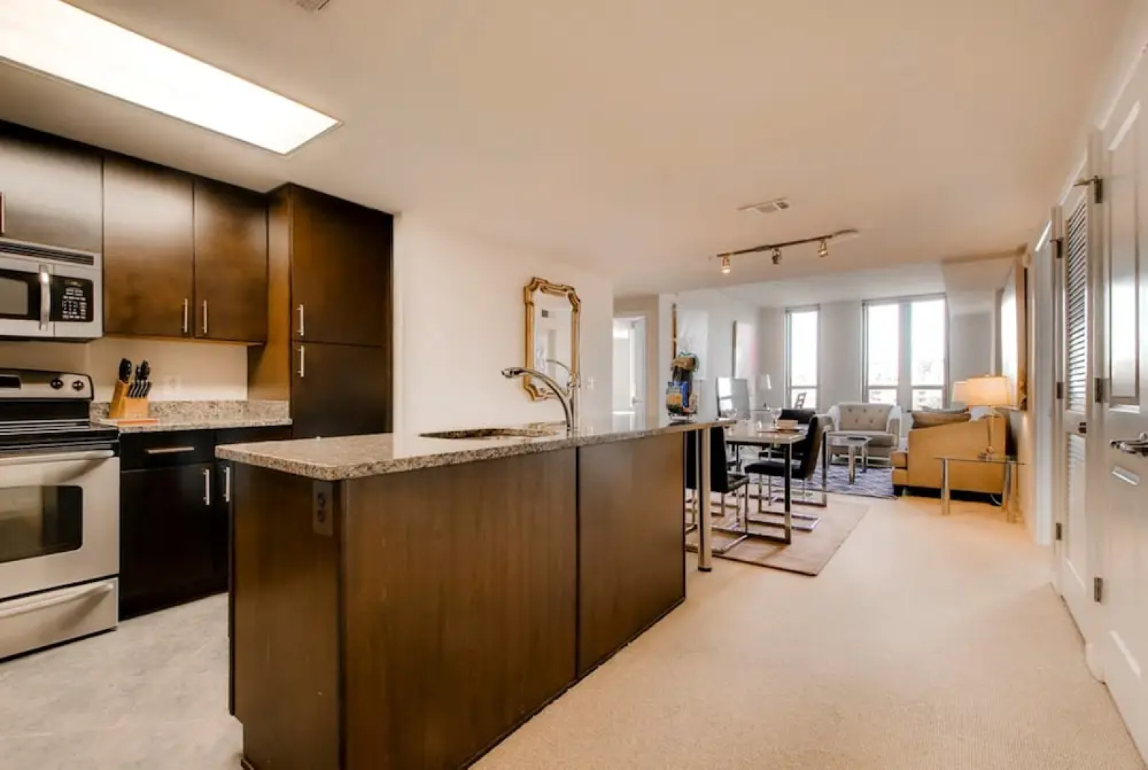 Global Luxury Suites at Fair St