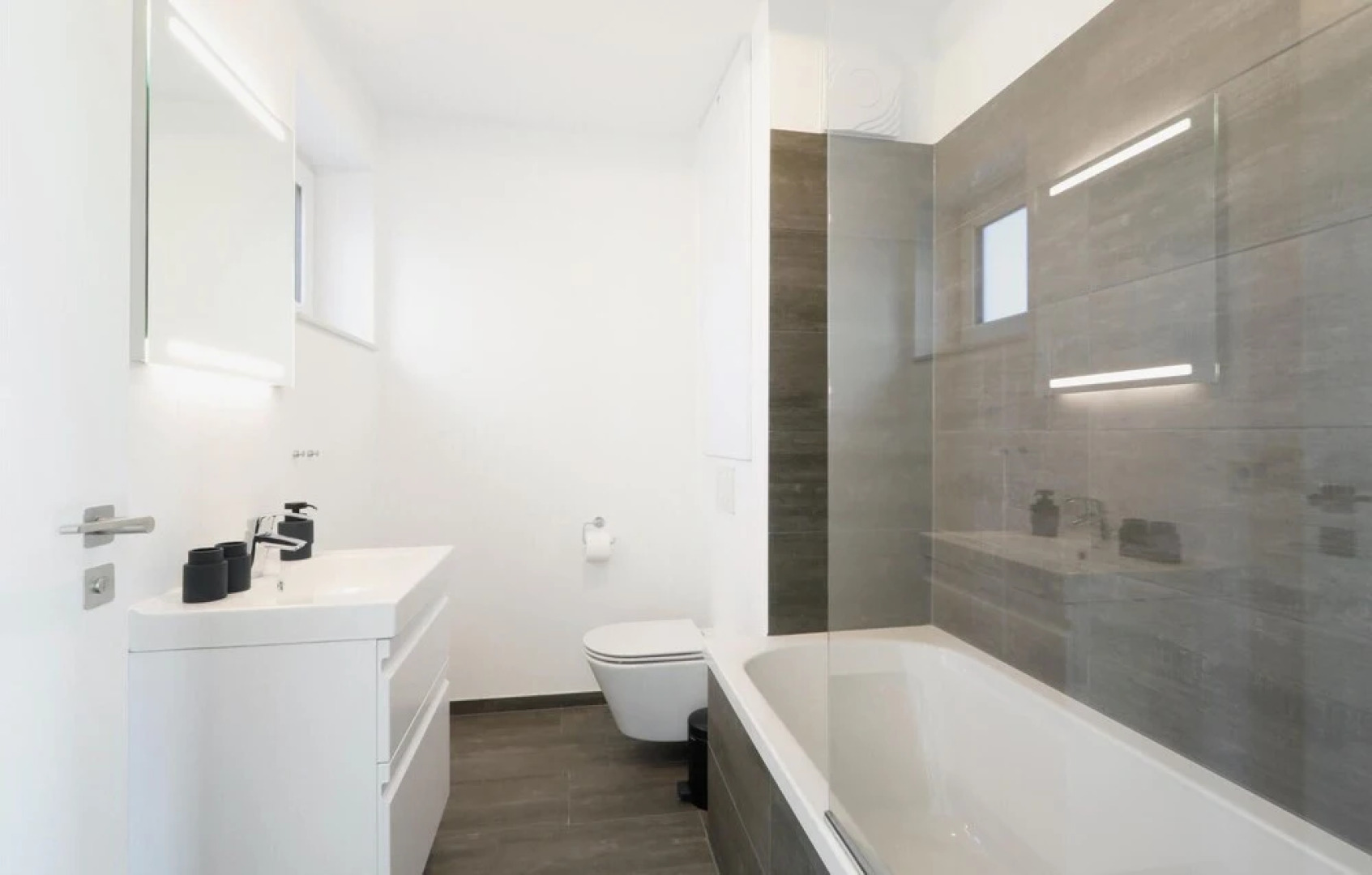 Awesome Apartment in Lembruch/dümmer See With 2 Bedrooms, Wifi and Indoor Swimming Pool