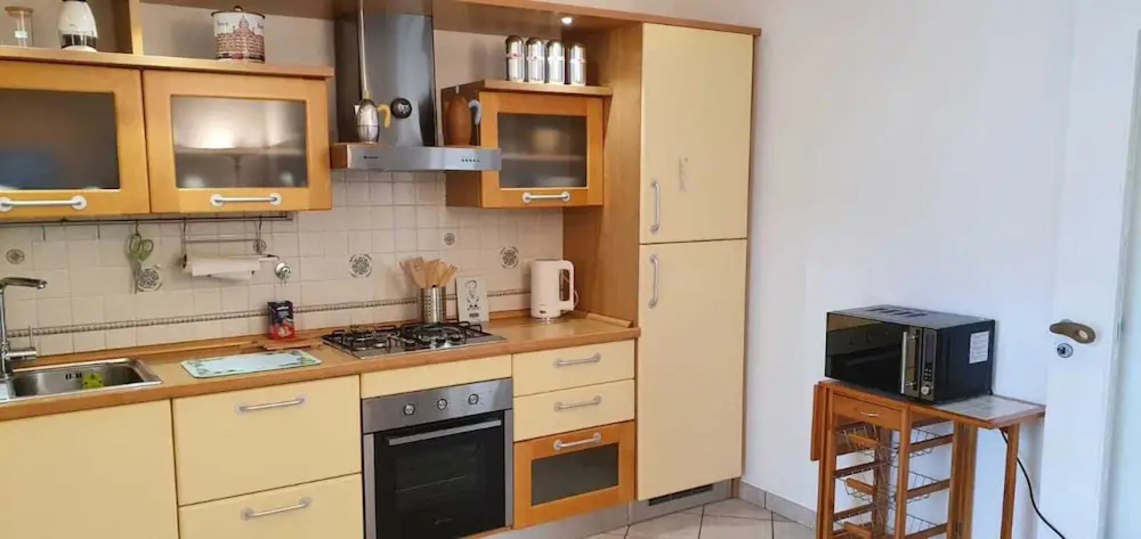 1 Bed Flat - Sleeps 2 - Parking - Wifi