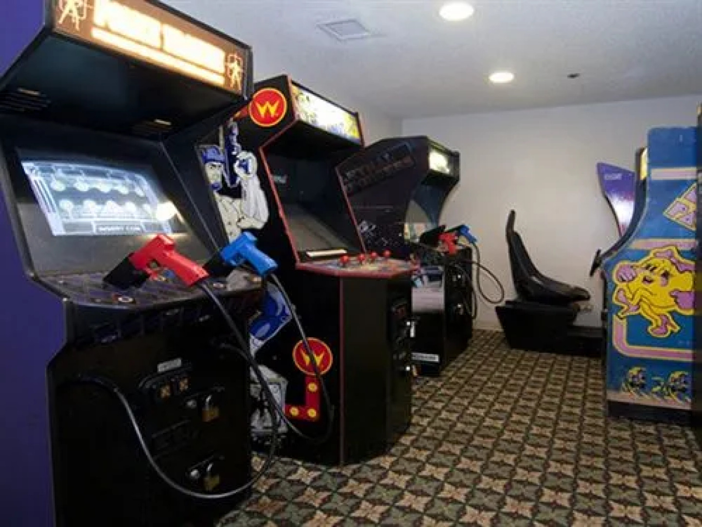 Norwood Inn & Suites