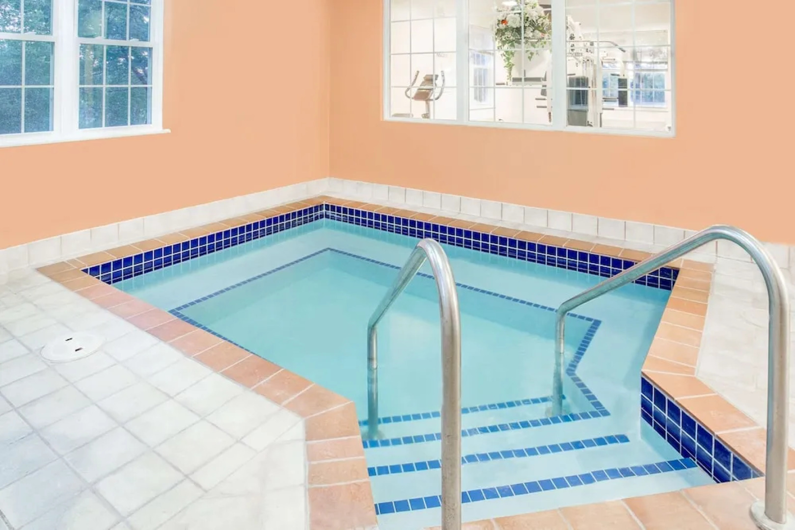 Microtel Inn & Suites Fond Du