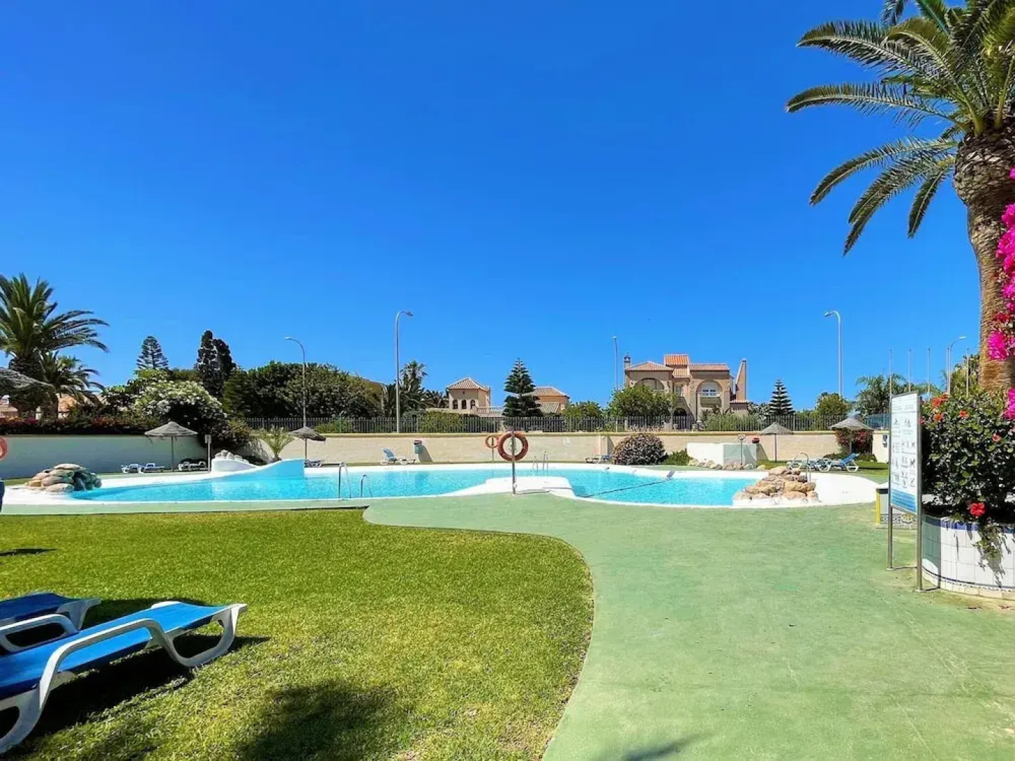 Belvilla by OYO Minarete 13B