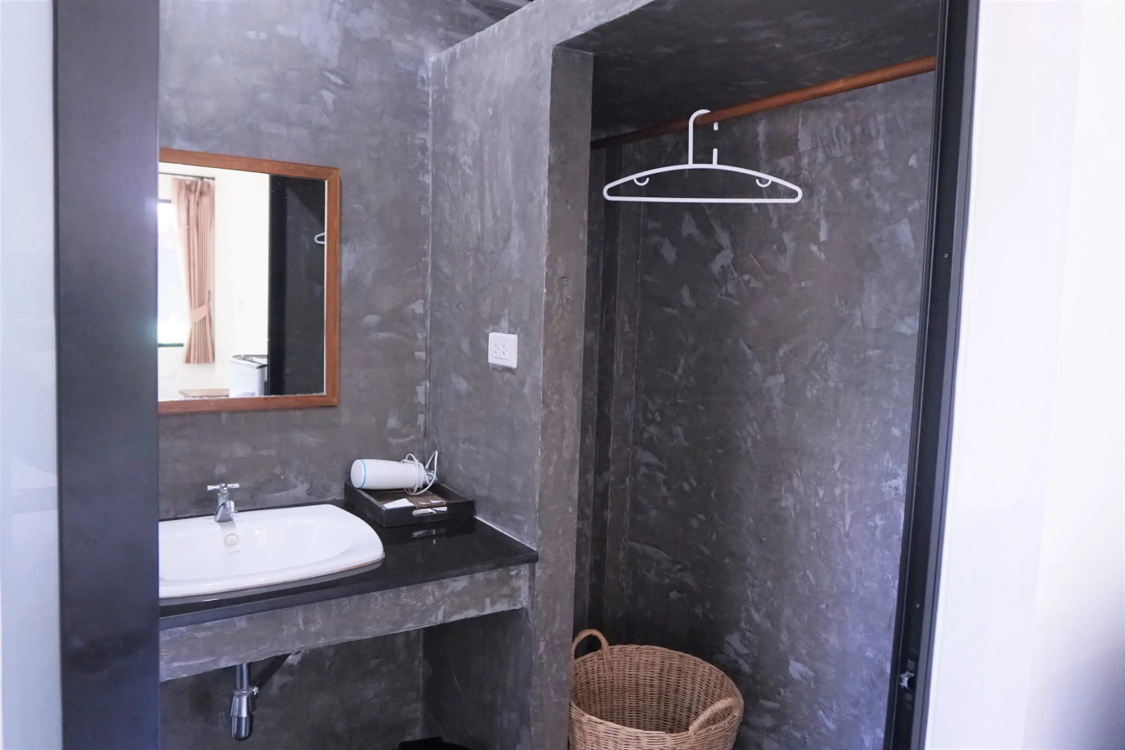 Papa's Home and Rabbit cafe