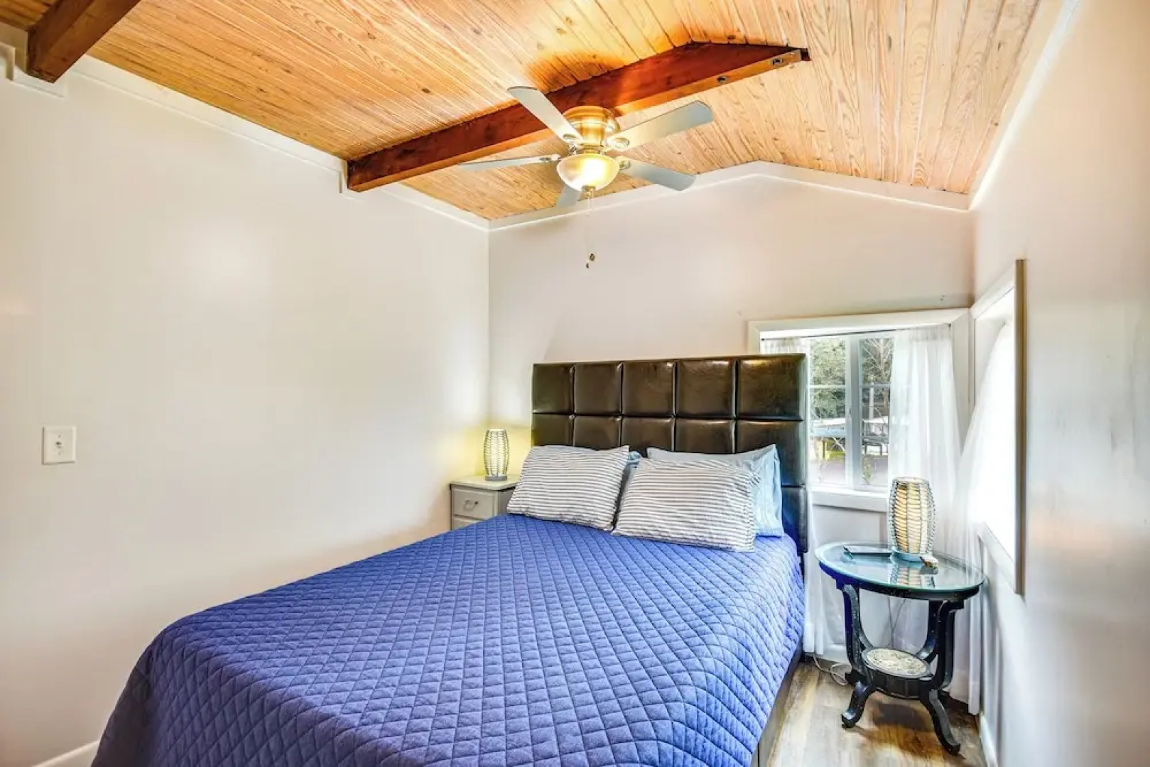 Cozy Cottage w/ Deck: Walk to Lake of the Ozarks!