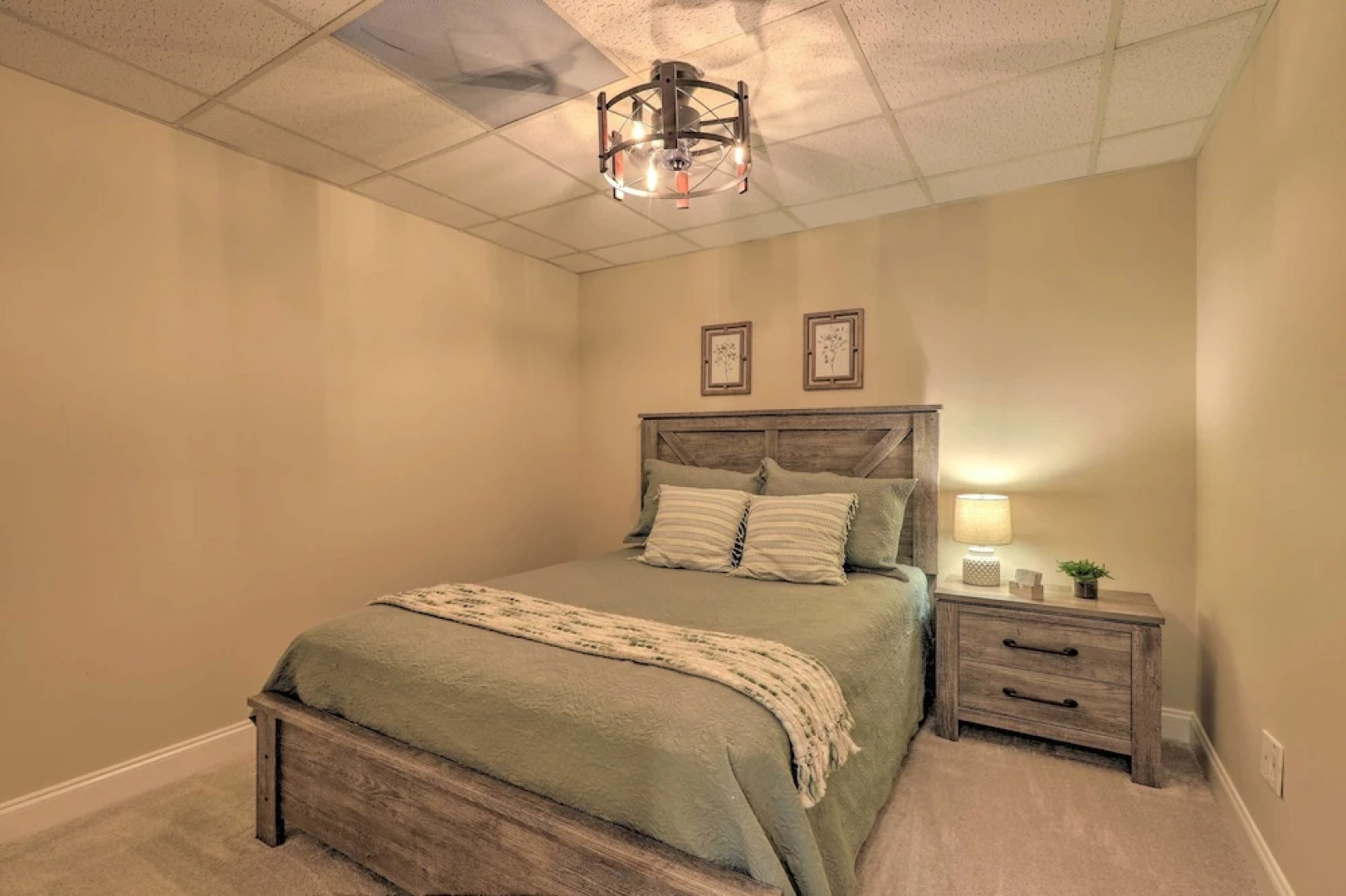 Waterfront Eatonton Escape w/ Private Hot Tub!