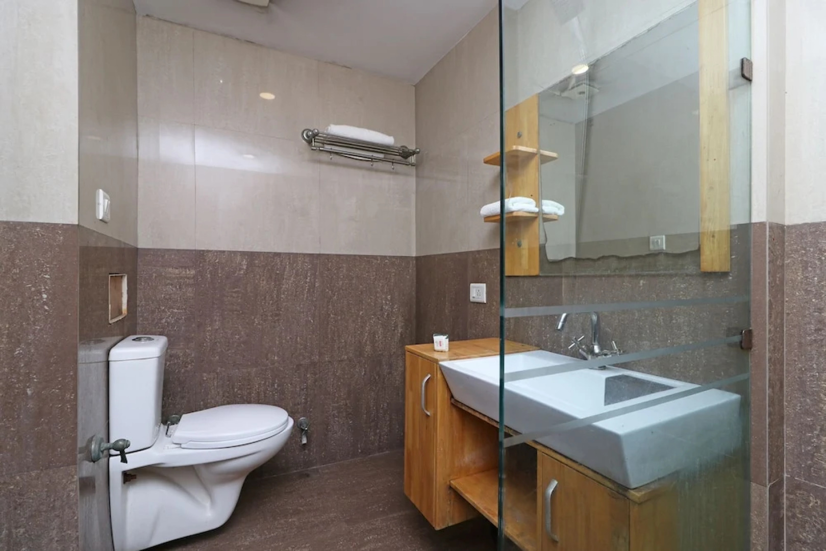 OYO 10887 Hotel West View