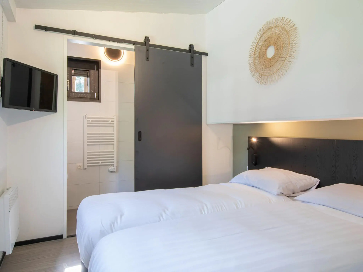 Air-conditioned Chalet Near Eindhoven