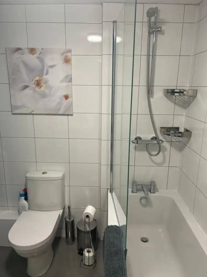 Immaculate 1-bed House in Newtown, Disley